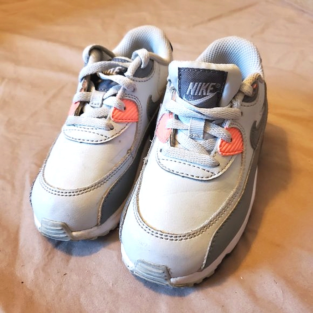 31) NIKE Kids Air Max 90 Leather Sz. 9C - Picture 5 of 6